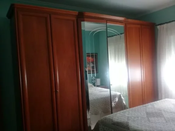 Imagem Excelente Casa com 350m², Condomínio Fechado, situado em Viamão.