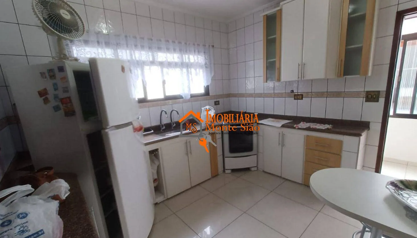 Imagem Sobrado com 3 dormitórios, 289 m² - venda por R$ 1.500.000 ou aluguel por R$ 8.100/mês - Vila Rosália - Guarulhos/SP