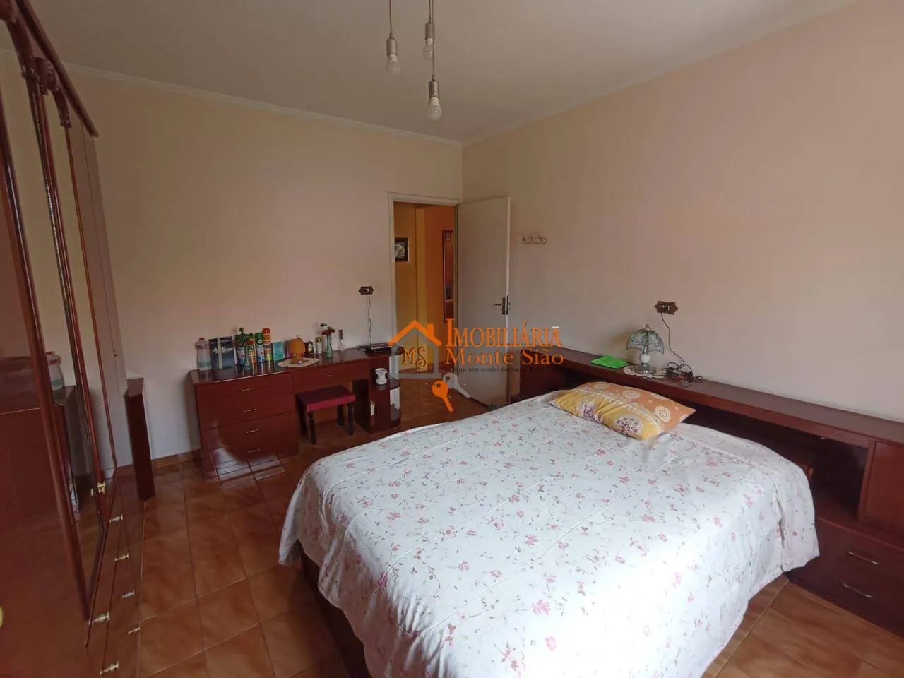 Imagem Sobrado com 3 dormitórios à venda, 250 m² por R$ 850.000,00 - Parque Continental - Guarulhos/SP