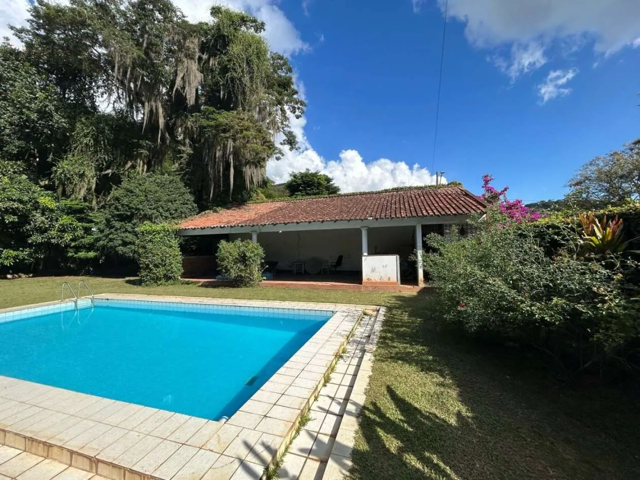 Imagem Casa para Venda em Petrópolis / RJ no bairro Nogueira