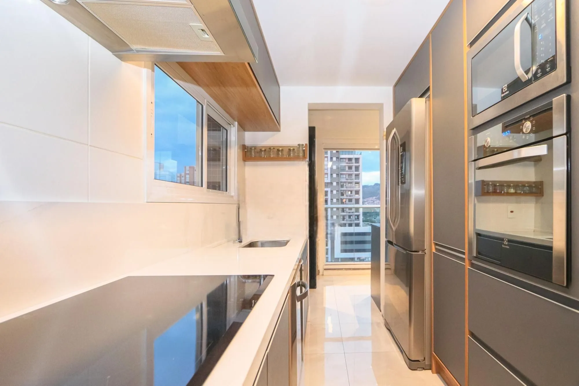 Imagem Apartamento semimobiliado e decorado no Central Parque | 127 m² | 3 suítes | 2 vagas