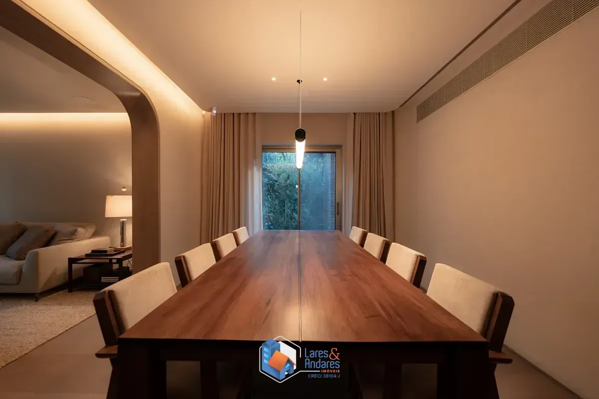 Imagem Casa para venda em Alto de Pinheiros com 4 quartos, sendo 4 suítes, 701m²