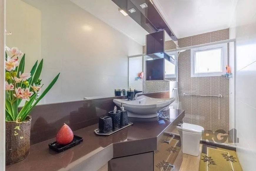 Imagem Casa 280m² - 3 dormitórios, 1 suíte, 2 vagas no bairro Jardim Itú