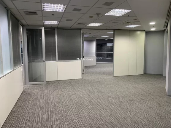 Imagem Conjunto comercial com 373m² na Vila Olímpia.