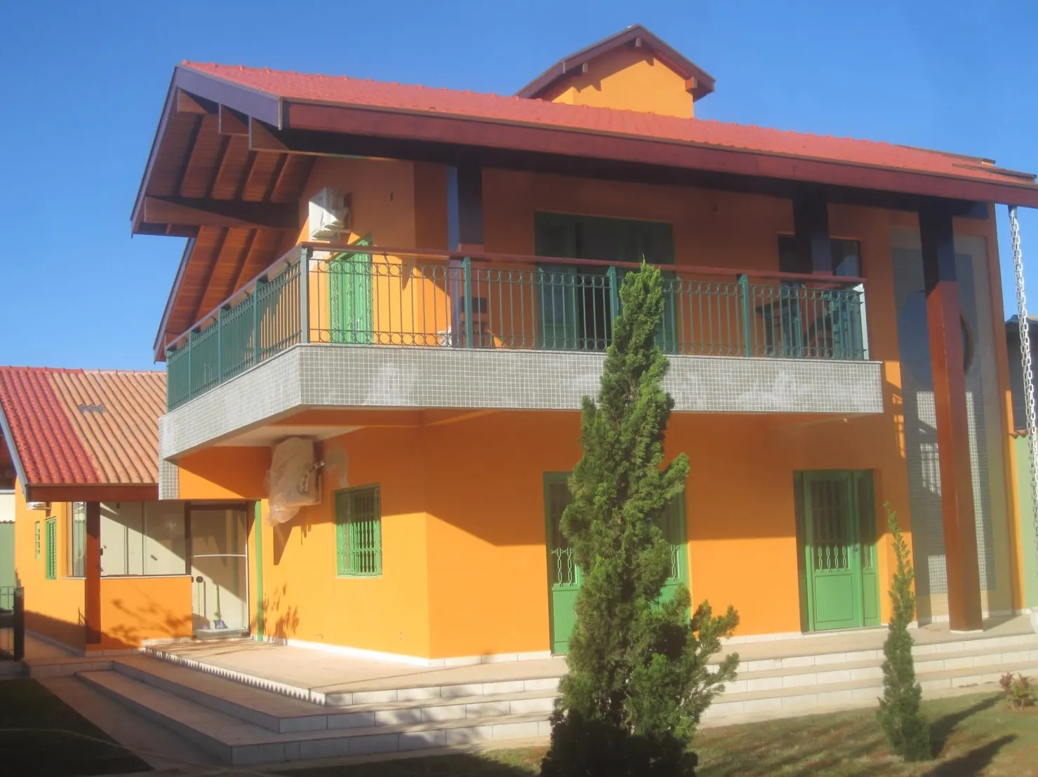 Foto do imóvel Casa à venda 4 Quartos, 2 Suites, 6 Vagas, 690M², Jardim Residencial Doutor Lessa, Pindamonhangaba - SP