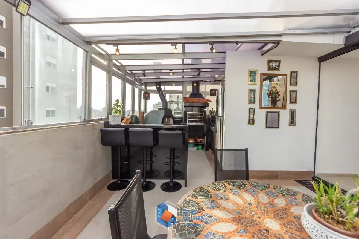 Imagem Cobertura para venda em Vila Gumercindo com 4 quartos, sendo 1 suíte, 180m²