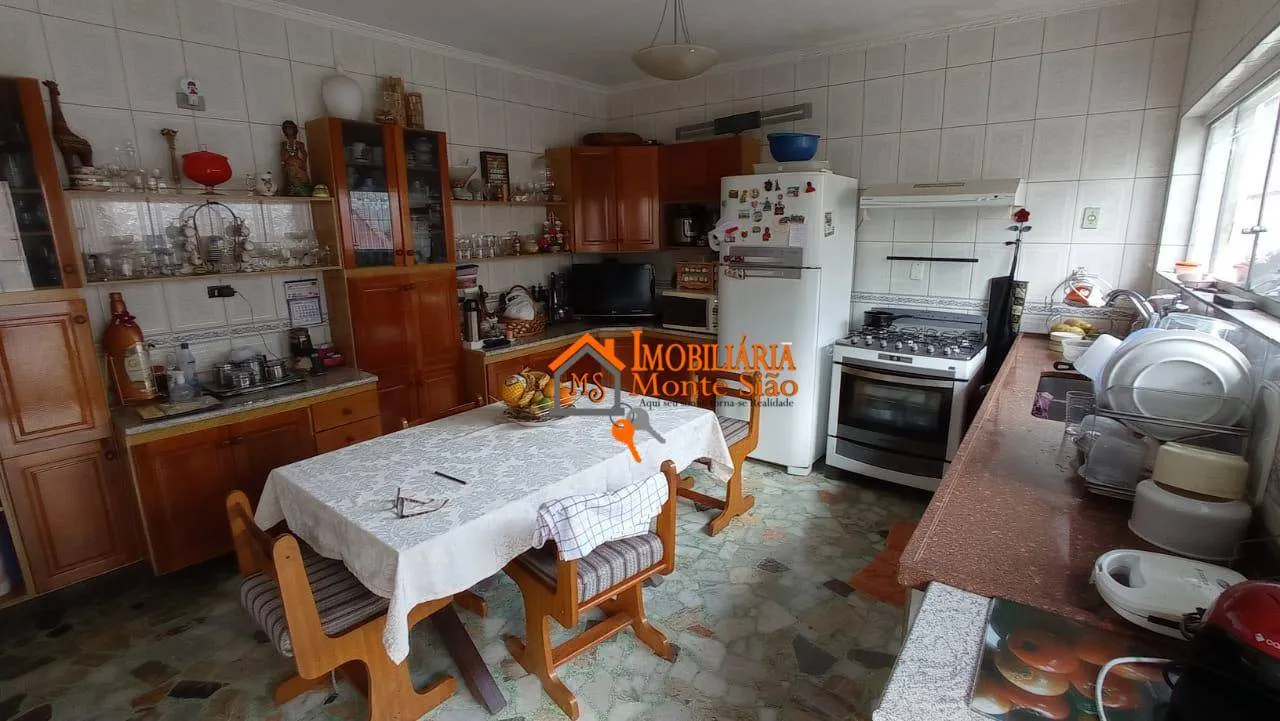 Imagem Casa com 2 dormitórios à venda, 400 m² por R$ 1.200.000,00 - Vila Galvão - Guarulhos/SP