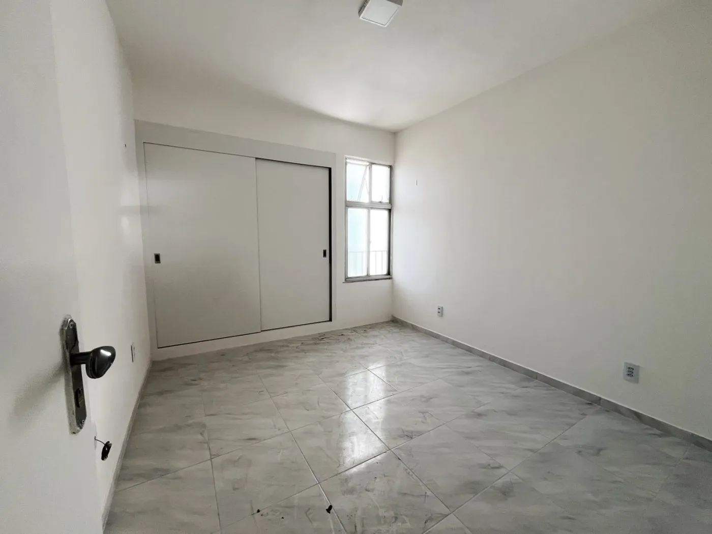 Imagem Apartamento para Venda em Fortaleza, São Gerardo, 3 dormitórios, 1 suíte, 3 banheiros, 1 vaga
