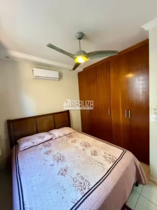 Imagem Casa de 3 dormitórios em condomínio nas Mercês - Uberaba