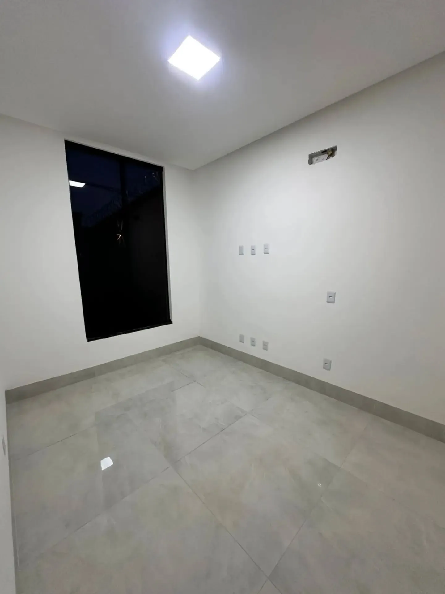 Imagem Casa 3/4 Sendo 1 Suite No Solar Bouganville