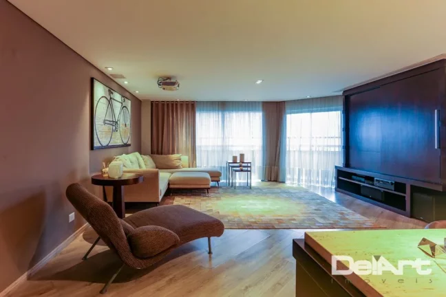 Imagem Apartamento em frente do Clube Curitibano - com 4 dormitórios à venda, 247 m² por R$ 1.890.000 - Água Verde - Curitiba/PR