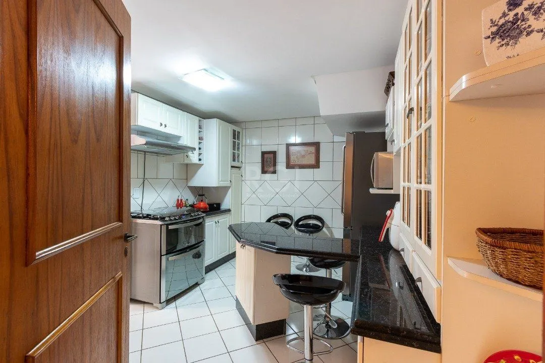 Imagem Casa Condominio para Venda - 225.18m², 3 dormitórios, sendo 1 suites, 2 vagas - Jardim Isabel