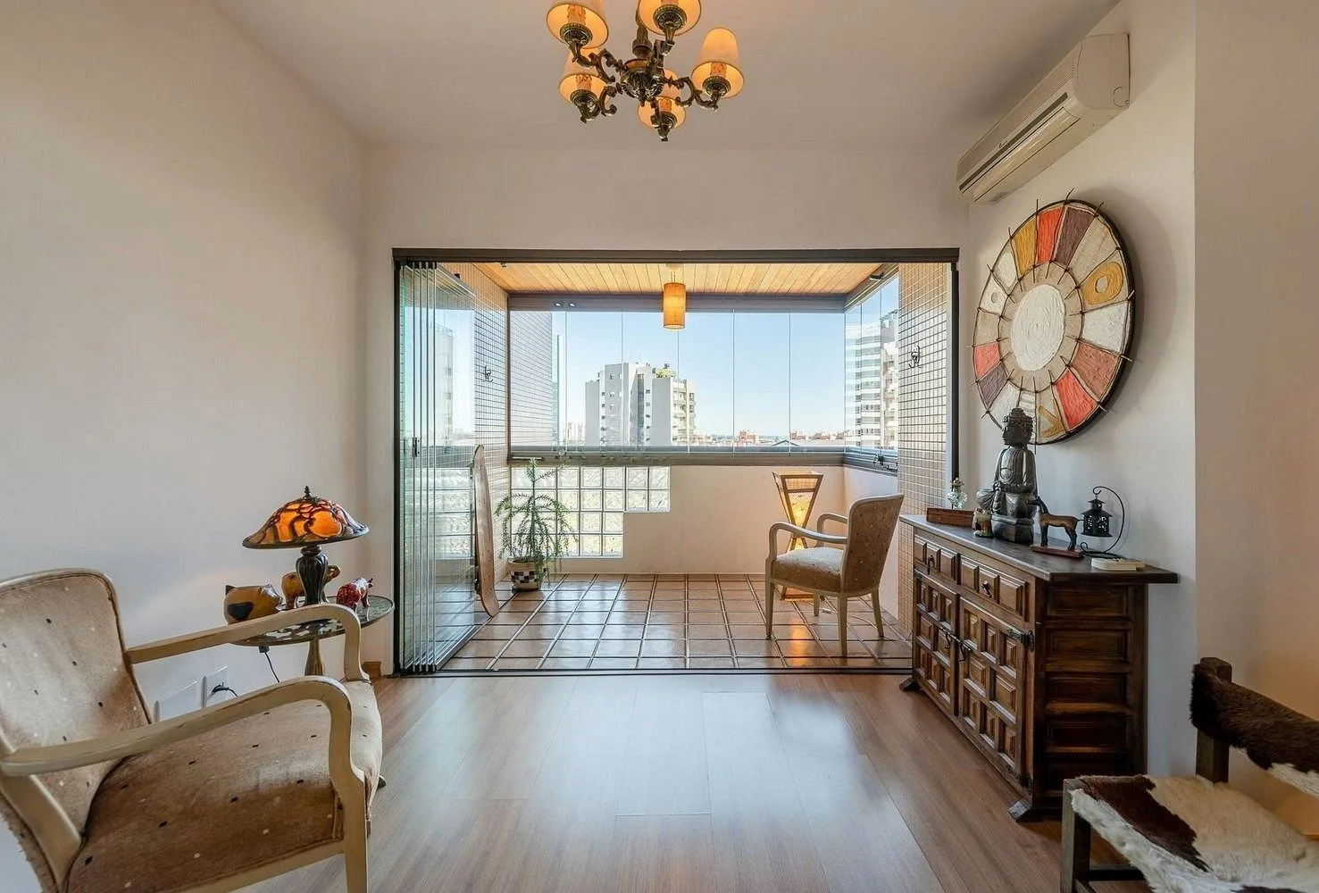 Imagem Apartamento de 2 dormitórios sendo 1 suíte e 1 vaga