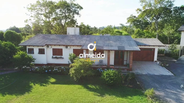 Imagem Casa 5 dormitórios à venda Tomazetti Santa Maria/RS