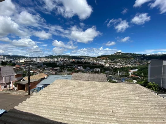 Imagem Casa para Venda em Concórdia, Industriários, 2 dormitórios, 1 banheiro, 2 vagas