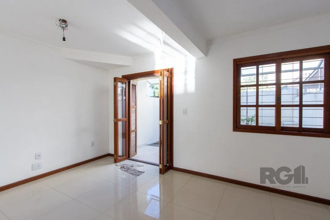 Imagem Casa para Venda - 120m², 3 dormitórios, sendo 1 suites, 1 vaga - Guarujá