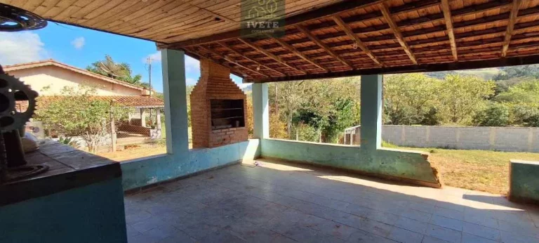 Imagem Linda chacara com campo de futebol