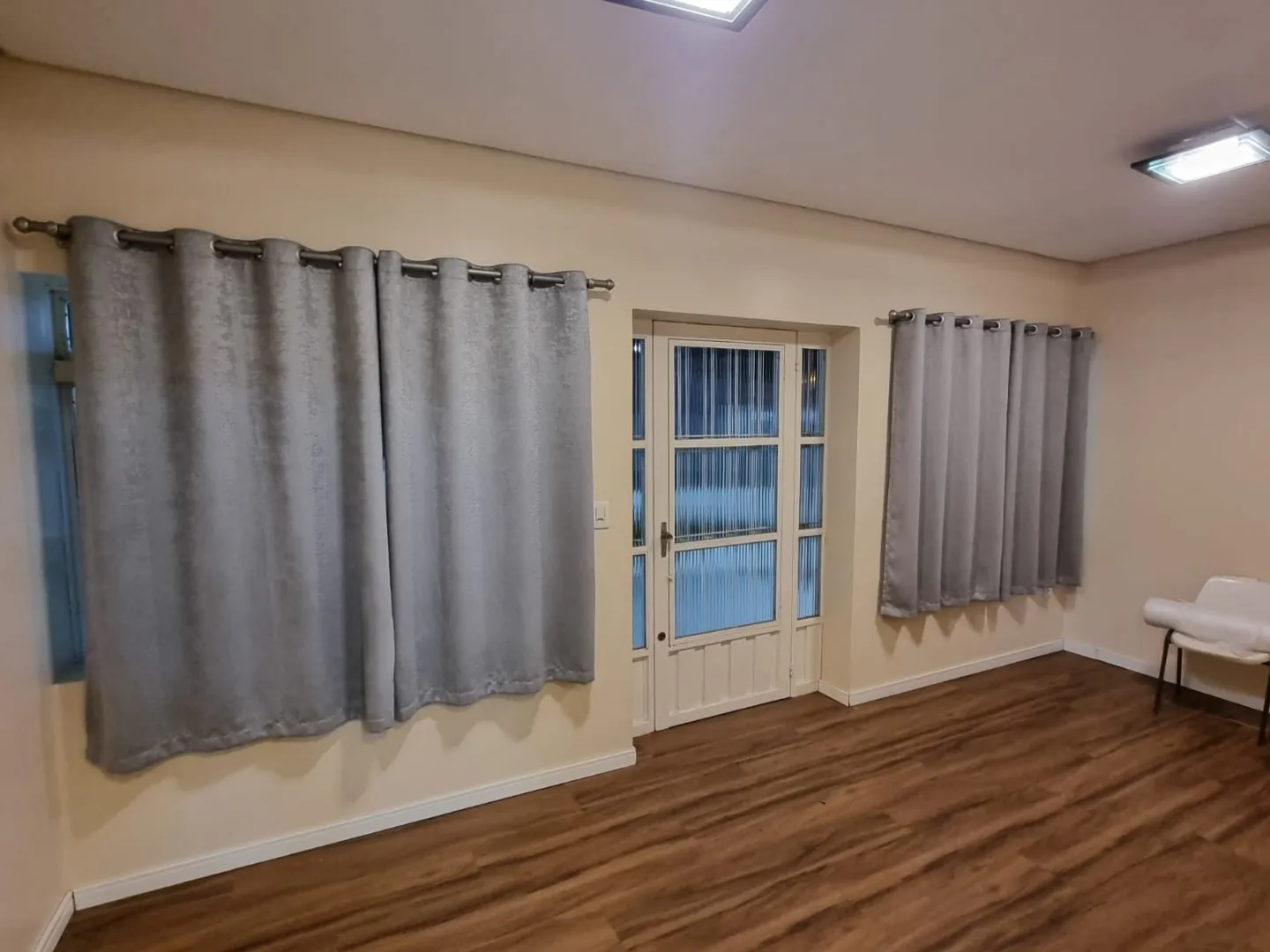 Imagem Casa a venda com 100m2 no bairro Krahe em Viamão