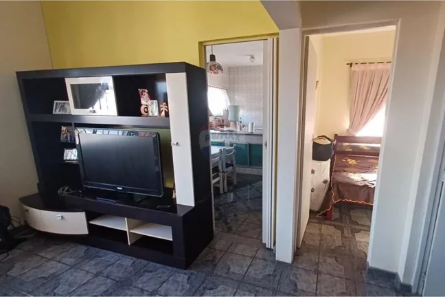Imagem Casa dois dormitórios perto da praia.