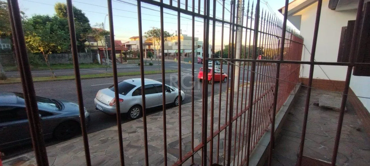 Imagem Casa de 4 dormitórios no bairro Parque Santa Fé