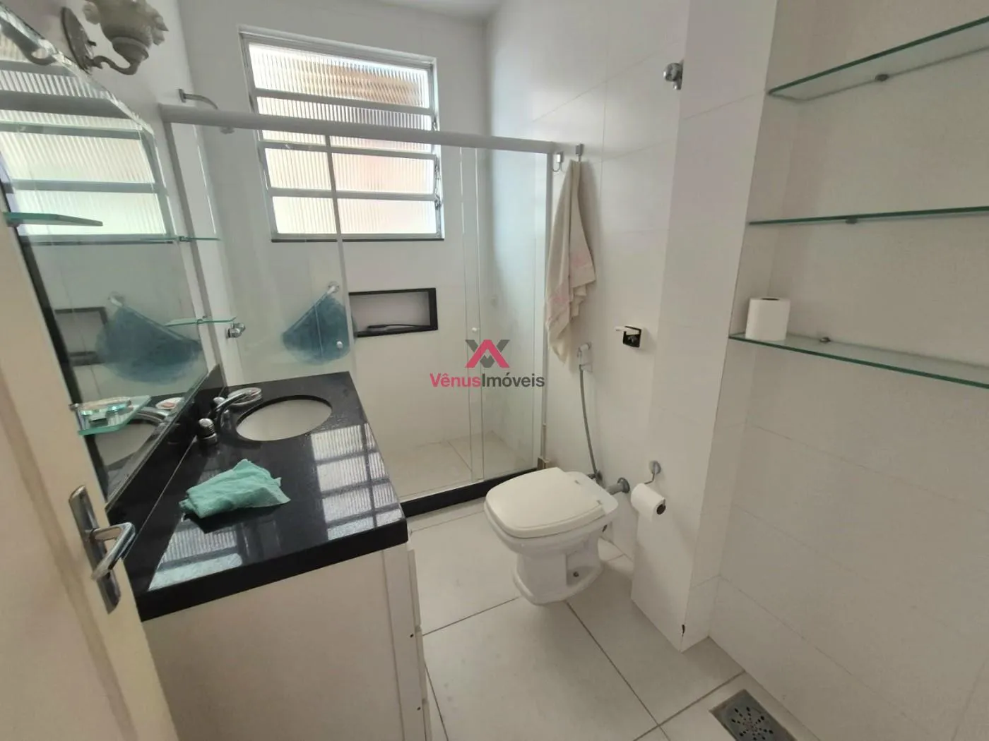 Imagem Apartamento 2 Quartos para Venda em Rio de Janeiro, Copacabana, 2 dormitórios, 1 banheiro, 1 vaga