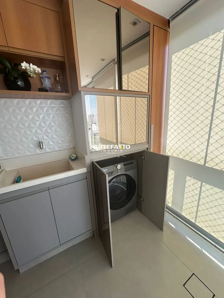 Imagem O apartamento, com 93m2 , 2 quartos (podendo fazer 3) com , 2 vagas