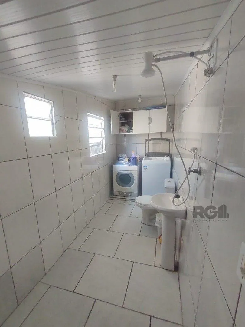 Imagem Casa de 3 dormitórios, 1 suíte e 2 vagas de garagem em Viamão.