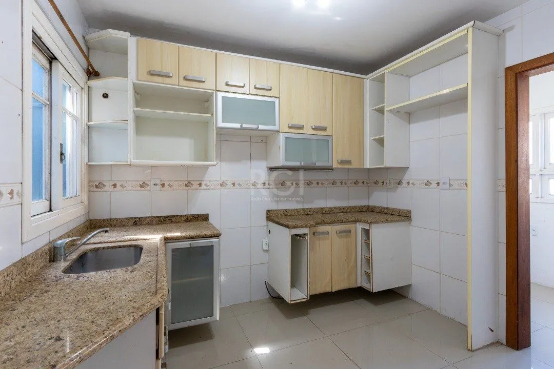 Imagem Casa para Venda - 205.81m², 3 dormitórios, sendo 1 suites, 2 vagas - Ipanema
