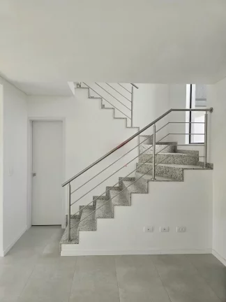 Imagem Sobrado Triplex a venda com 3 quartos no Abranches