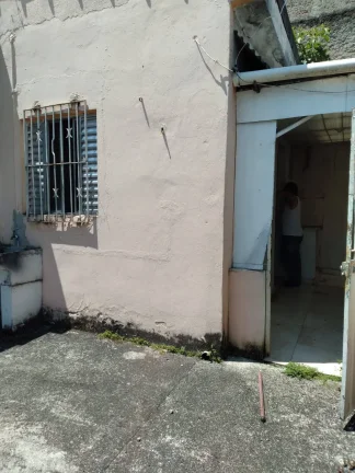 Imagem Casa com terreno 10 x 25 em avenida 2 Dormitórios e 1 Vaga