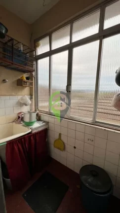 Imagem Apartamento com 2 dormitórios à venda no bairro Vila Mathias em Santos