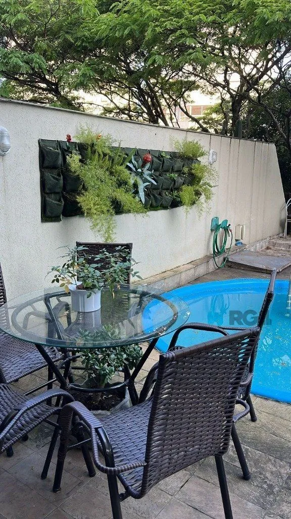 Imagem Vende-se luxuoso apartamento 4 quartos com 4 suítes, 2 vagas coberta, dependência completa, próximo da Encol - 306m² - Auxiliadora