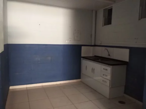 Imagem Barracão Ótima Localização com 600m², com duas salas , copa com gabinete, mezanino com mais 02 ...