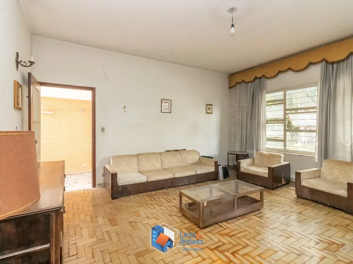 Imagem Casa para venda em Lapa com 6 quartos, sendo 2 suítes, 132m²