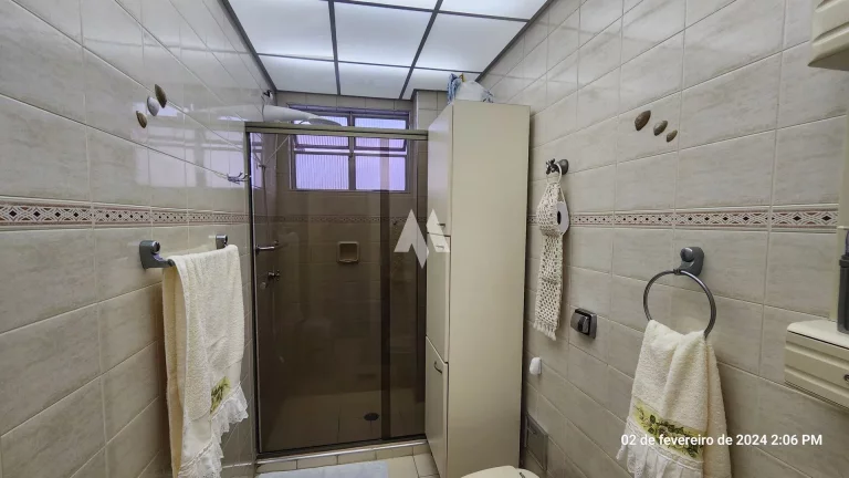 Imagem Viva com Conforto e Estilo no Boqueirão: Apartamento de 3 Dormitórios com Suíte e Vista Livre
