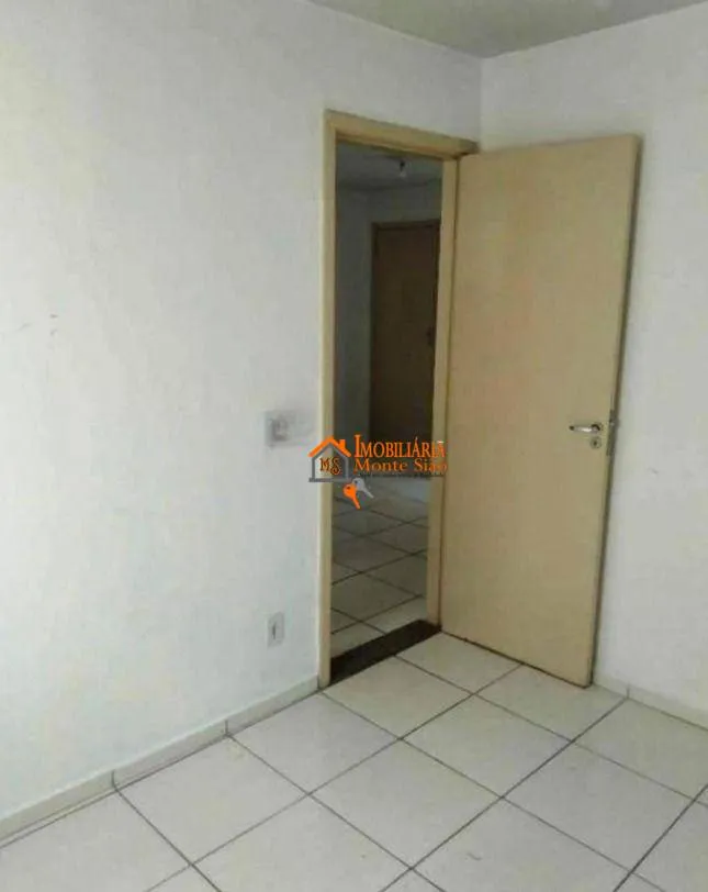 Imagem Apartamento com 2 dormitórios à venda, 44 m² por R$ 234.000 - Água Chata - Guarulhos/SP