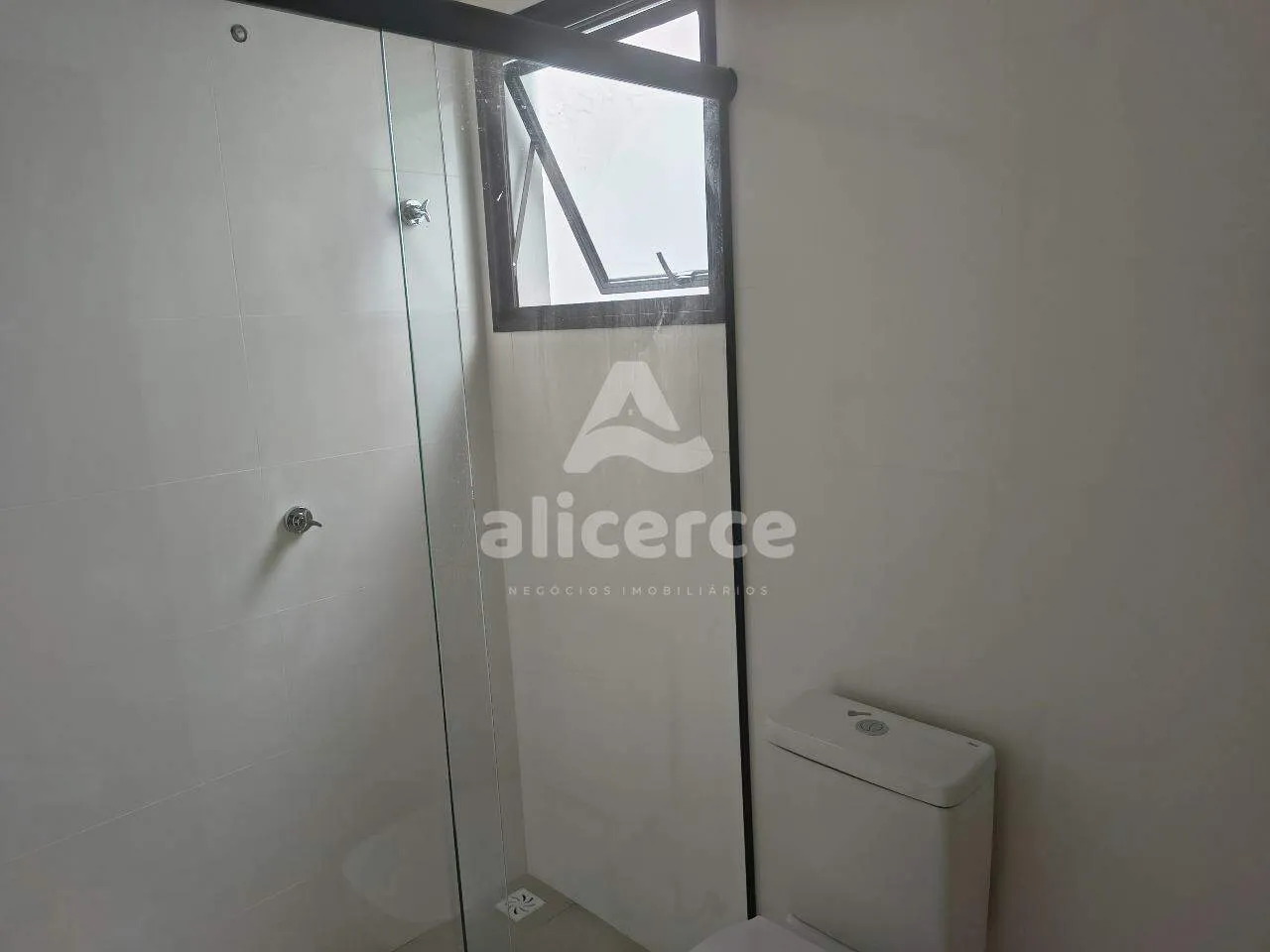 Imagem Casa à venda com 3 quartos 1 suíte, 90m² em Lisboa III São José
