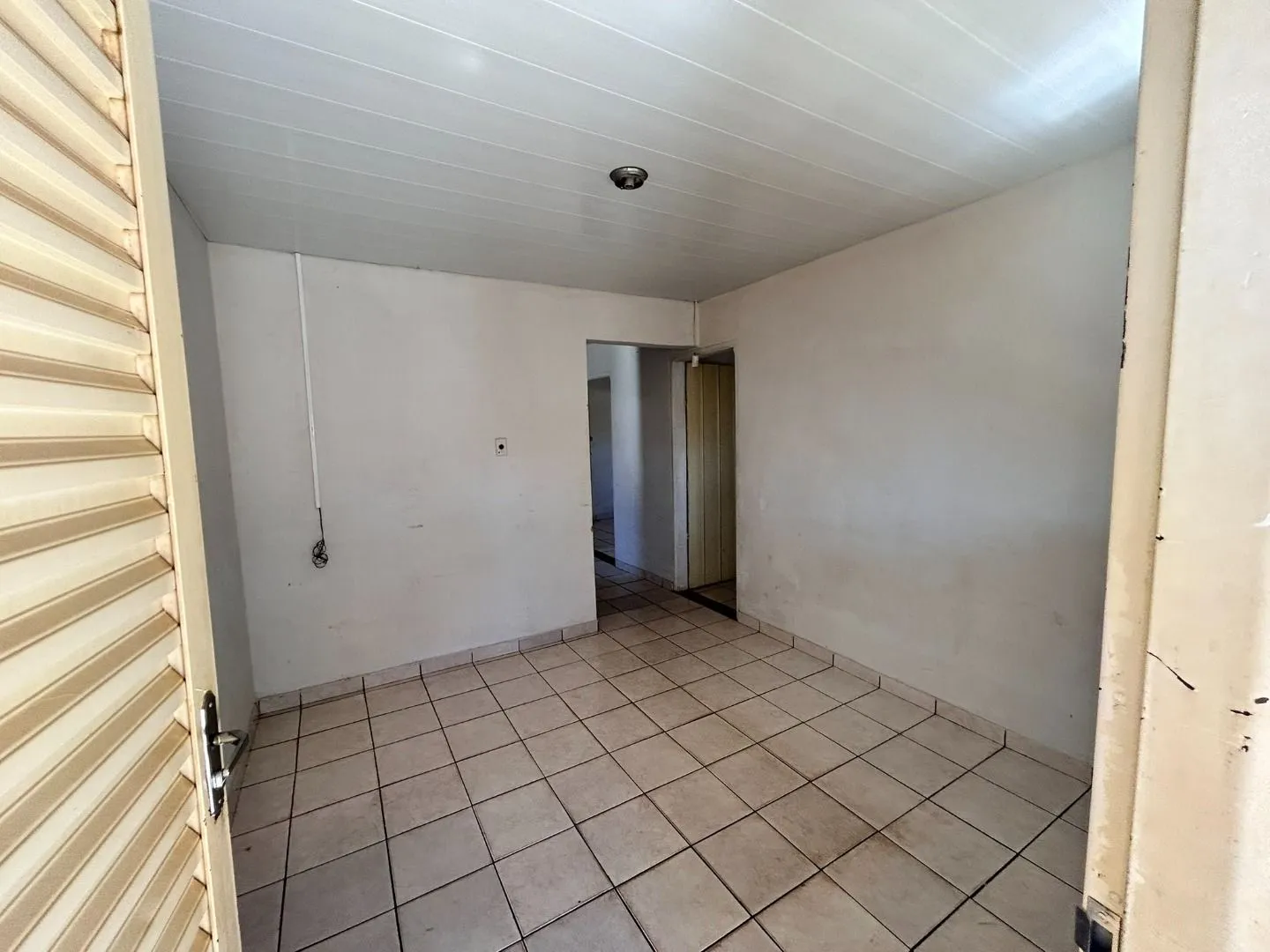 Imagem Casa com 2 dormitórios para alugar, 100 m² por R$ 1.300,00/mês - Boa Vista - Patos de Minas/MG