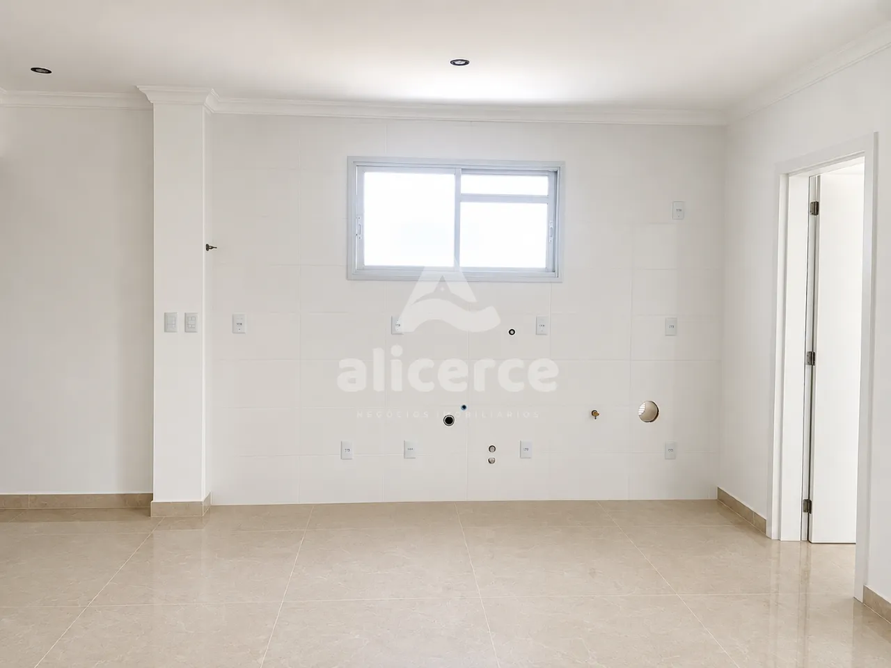 Imagem Excelente apartamento, com 92,38 m² de área privativa, ambientes amplos e uma combinação perfeita entre conforto, praticide e Vista mar.