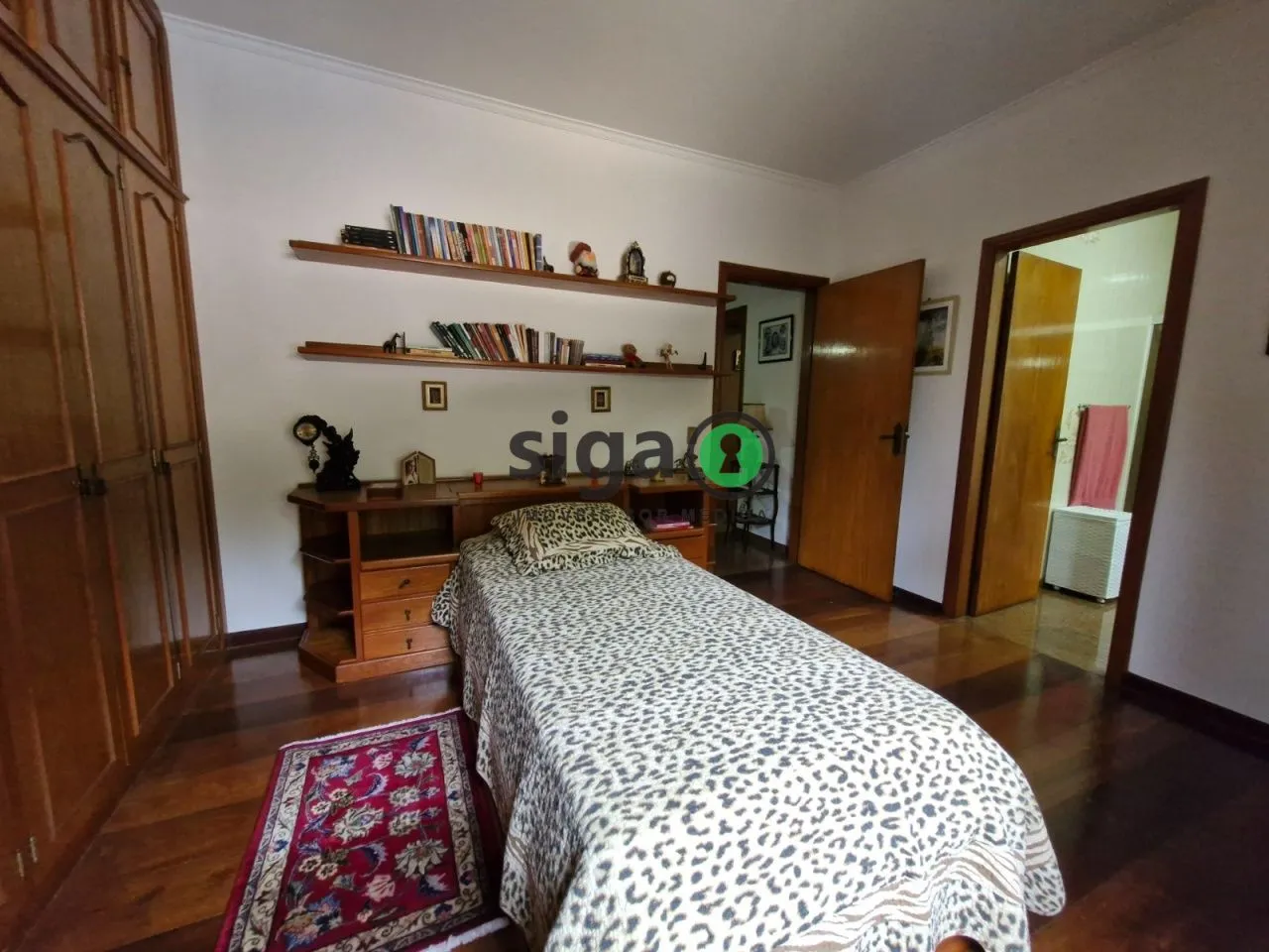 Imagem Casa de 5 dormitórios em condomínio no Real Parque