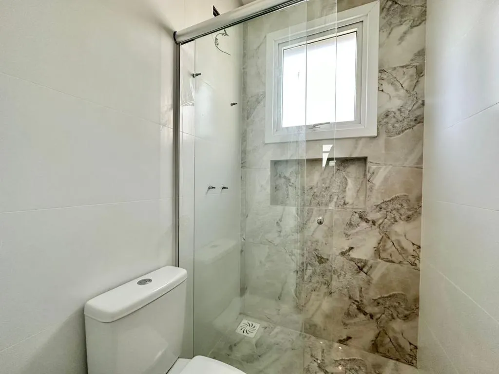 Imagem Casa em Condominio 4 Dormitórios - Bairro --