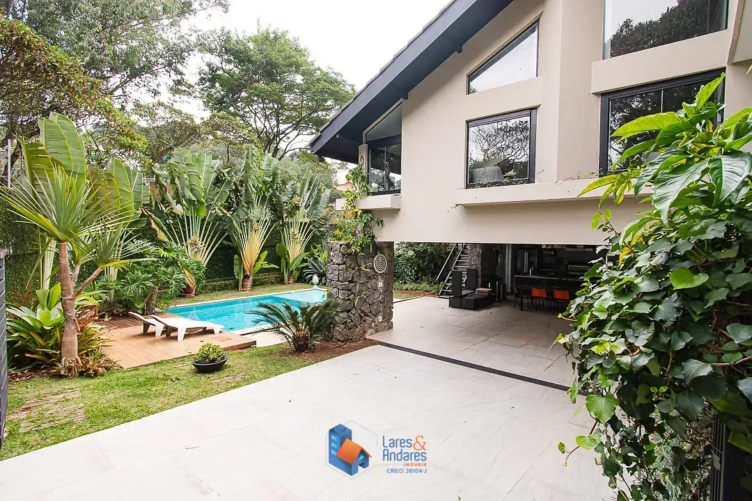 Imagem Sobrado para venda em Jardim Virginia Bianca com 4 quartos, sendo 3 suítes, 312m²