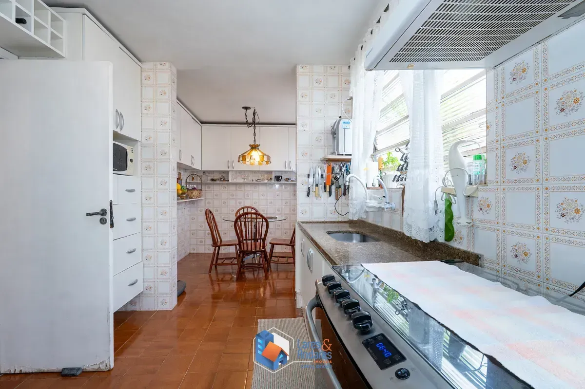 Imagem Casa para venda em Campo Belo com 4 quartos, sendo 2 suítes, 207m²