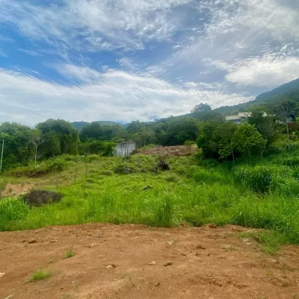 Imagem Terreno à venda em Garopaba-SC, bairro Macacu! 2.000m² com vista panorâmica. Venha conferir!