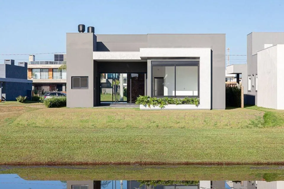 Imagem Casa de condomínio com 3 quartos, 205m2, à venda em Torres