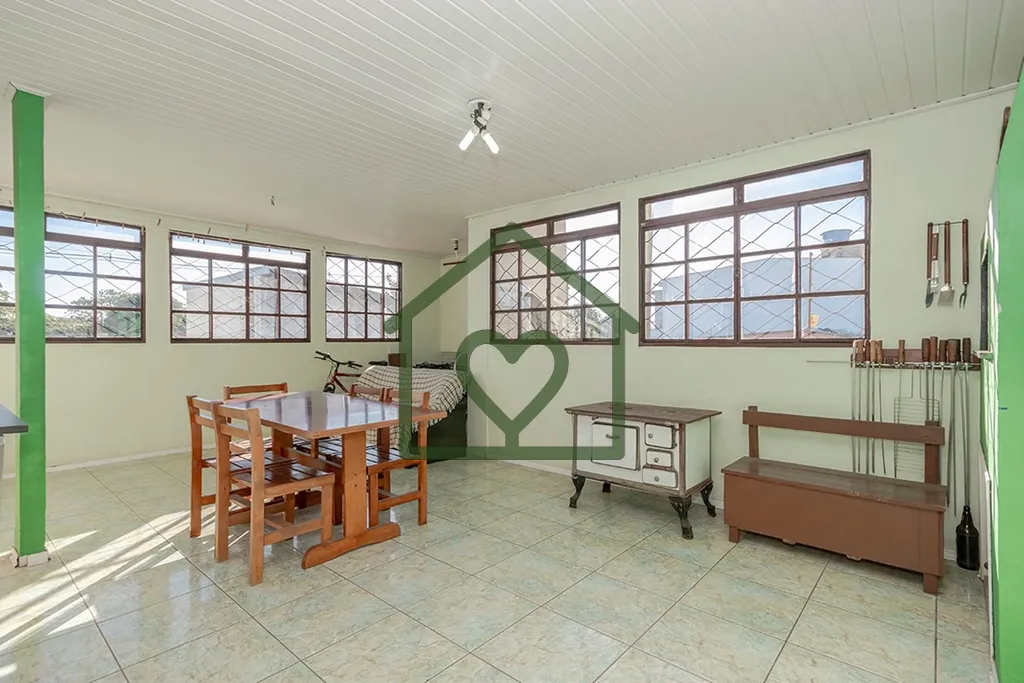 Imagem CASA DE 250m² COM 4 QUARTOS, 3 BANHEIROS, 3 SALAS DE ESTAR, 2 COZINHAS, ESPAÇO GOURMET. COM 3 VAGA...
