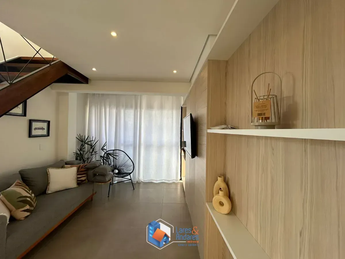 Foto do imóvel Duplex para venda em Pompeia com 2 quartos, sendo 1 suíte, 60m² em Avenida Pompéia