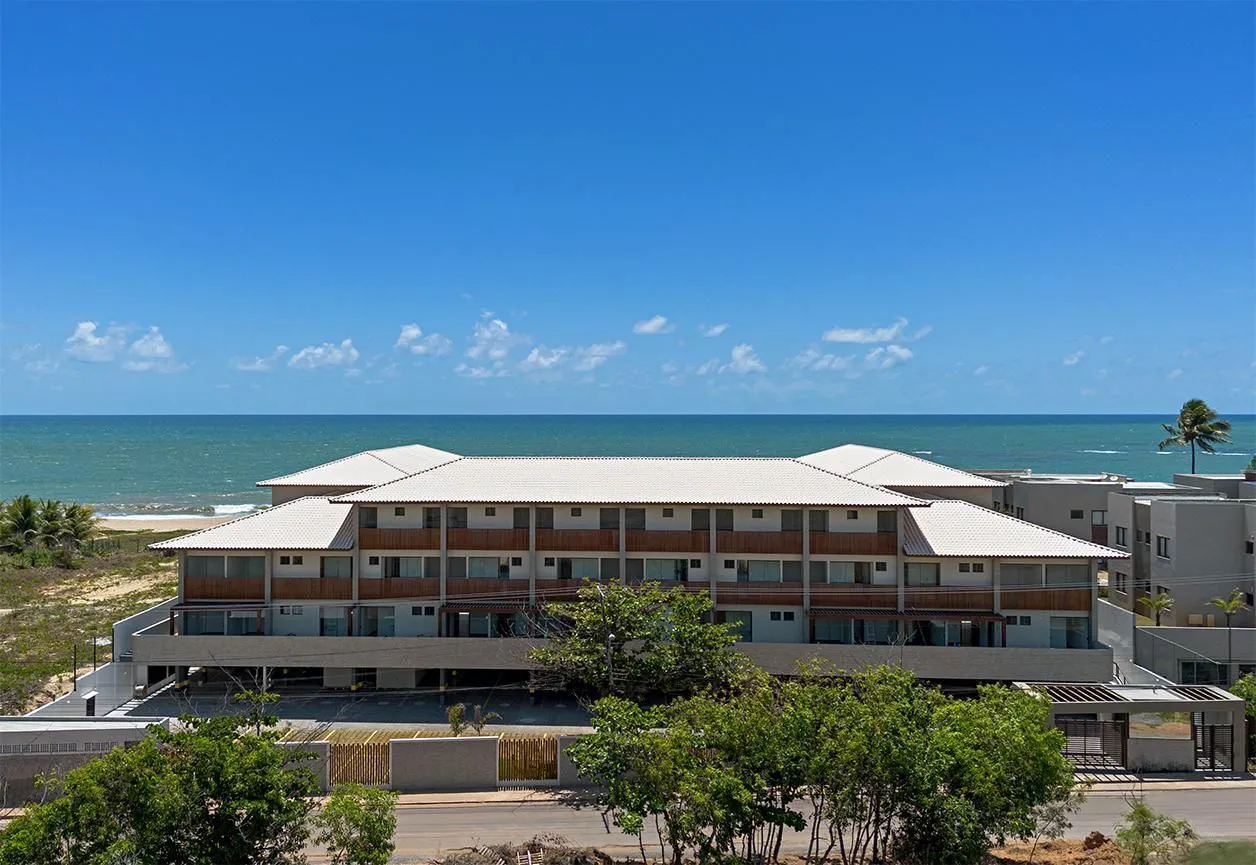 Imagem Apartamento duplex com acesso ao mar, na praia de ITACIMIRIM em Camaçari-BA