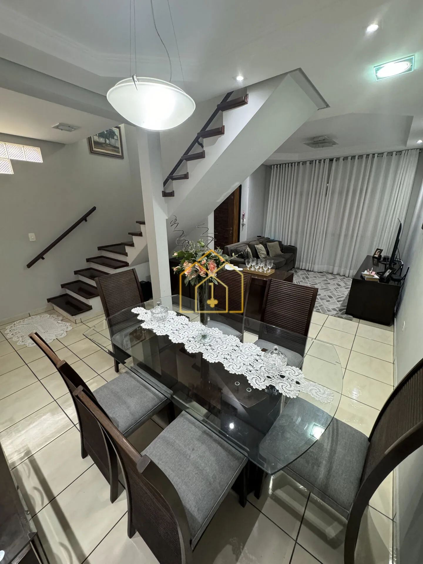 Imagem Sobrado à venda 177 m² 3 quartos 1 suíte 2 vagas | Jardim Stella - Santo André - SP