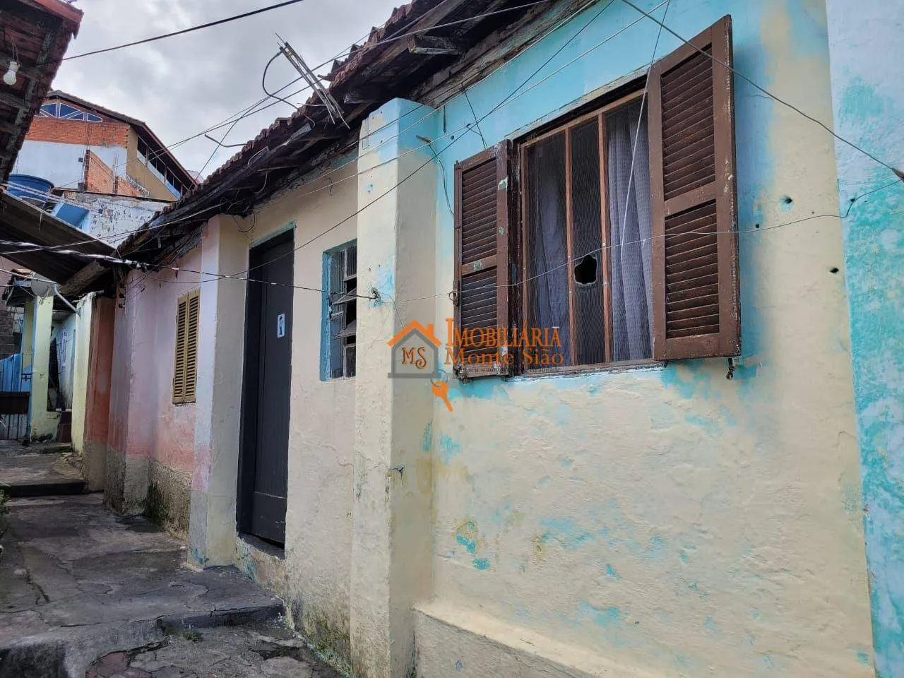 Imagem Casa com 8 dormitórios à venda por R$ 538.000,00 - Jardim Vila Galvão - Guarulhos/SP